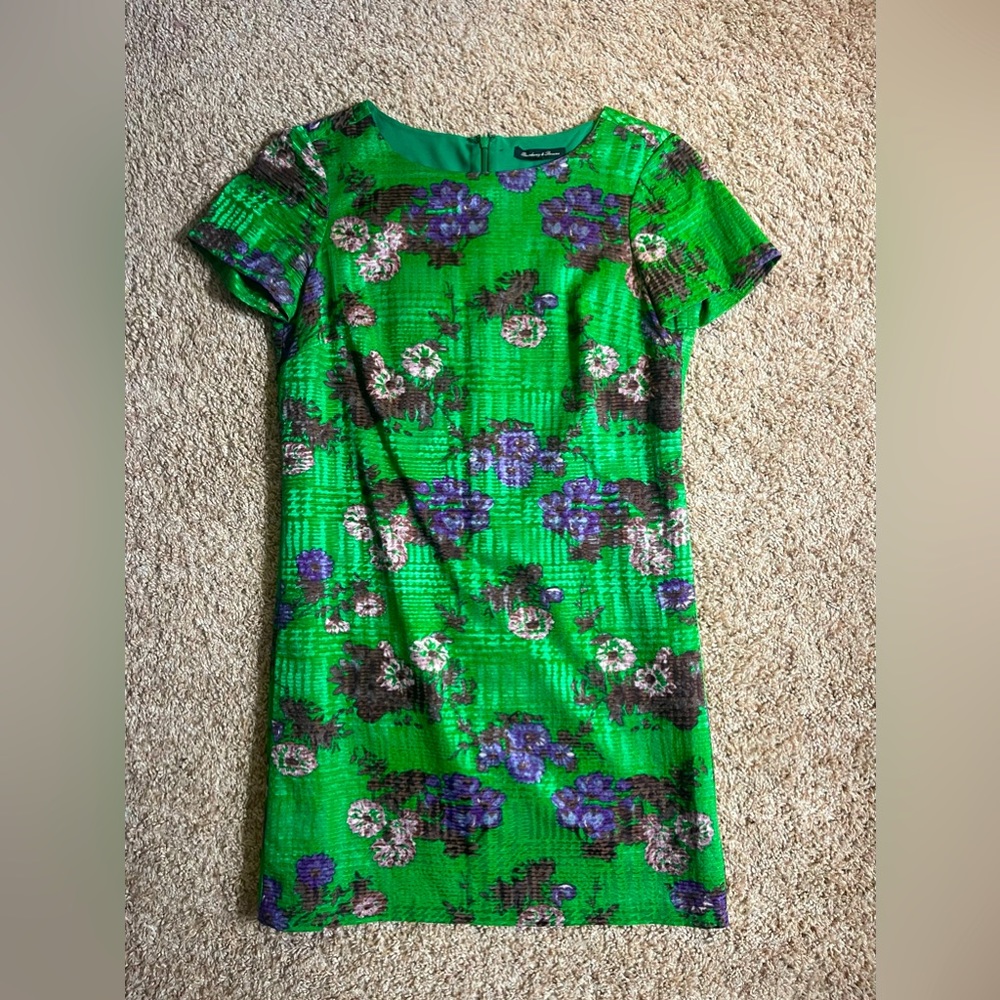 Green flower shift dress